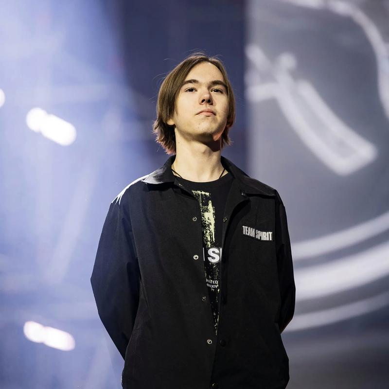 电竞比分雪碧经理Korb3n分享了YB顶替GG参加本届国际邀请赛的看法