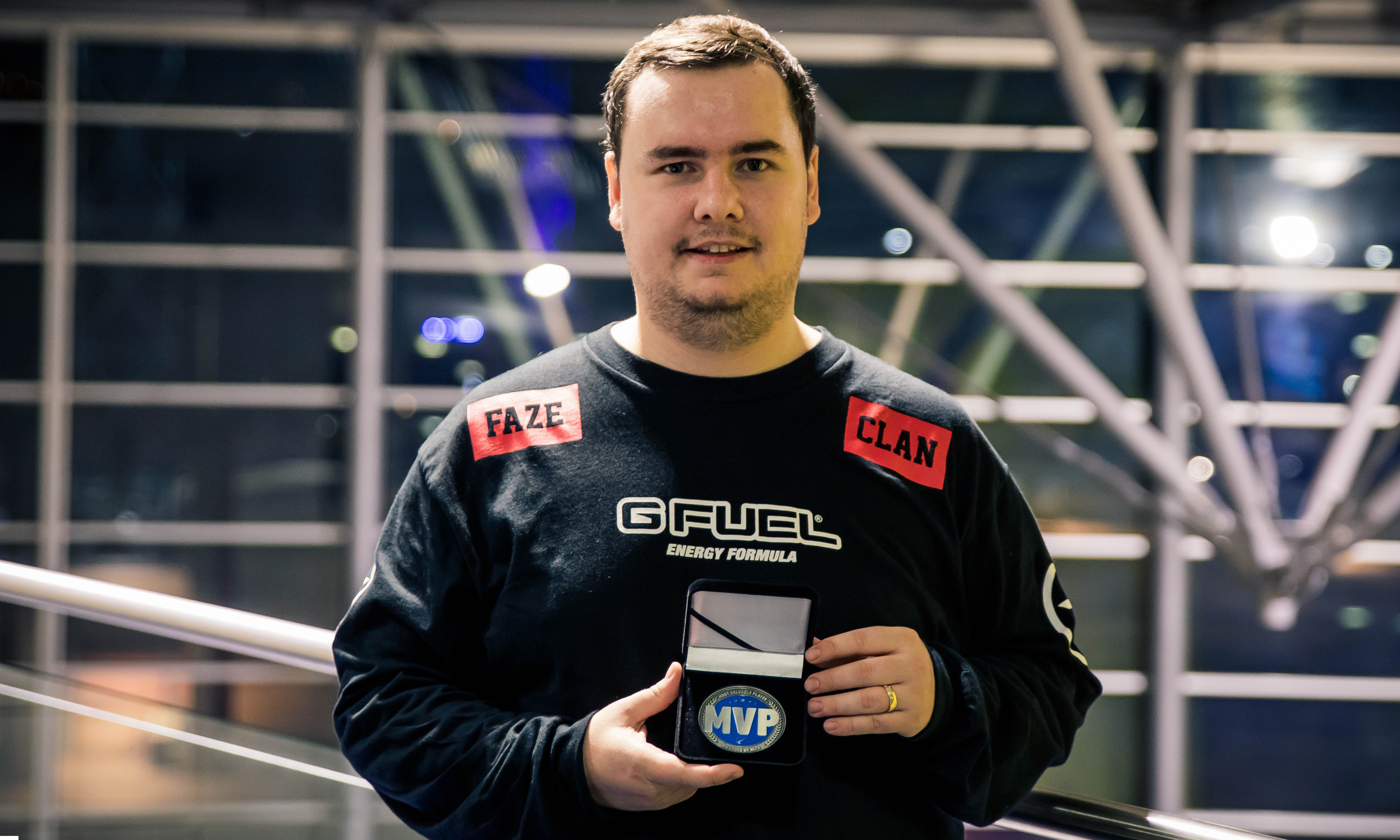 外媒发布LOL全球战力排行榜：EDG第一 T1第二