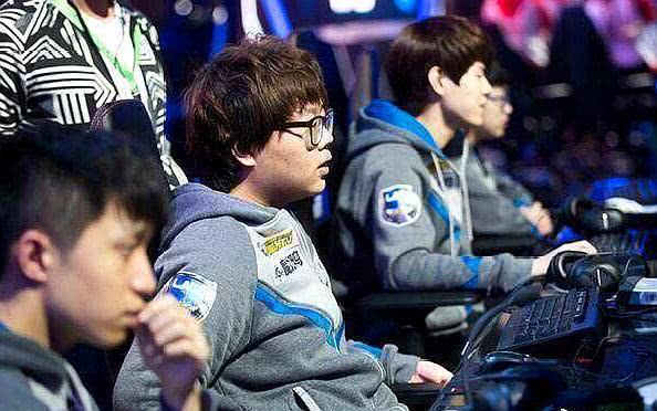 B8 和 Fluxo 在 CS 亚洲锦标赛 2025 中排名最后